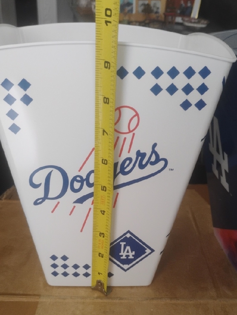 Dodgers Mini Trash Cans - Picture 4 of 6